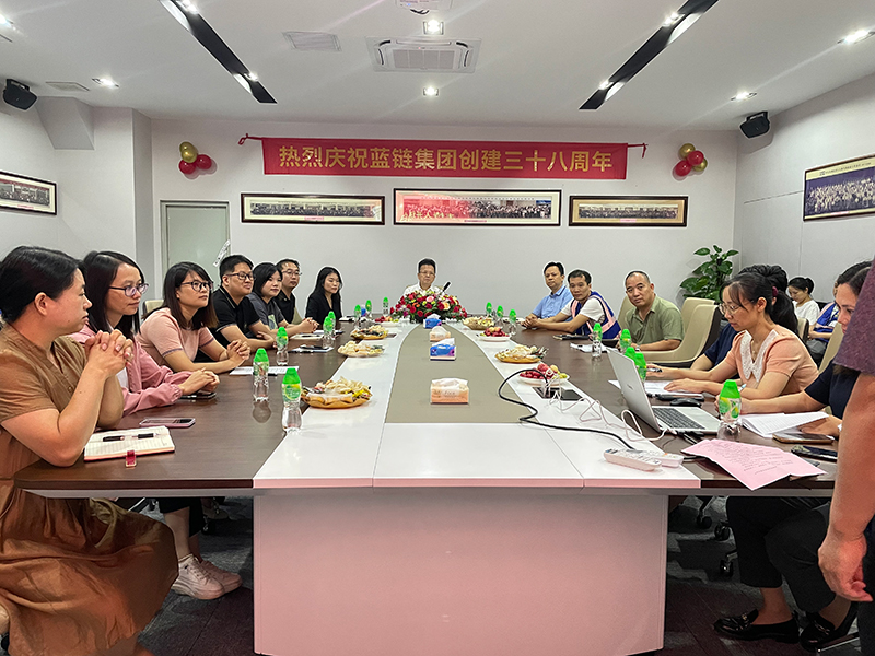 64f1ad4403a81.jpg 座谈会000.jpg